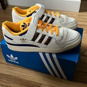 NWT Adidas Forum 84 Low sneakers. Mens size 9.5